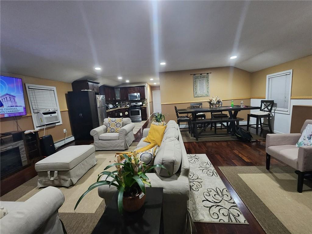 Single Family 119th  Queens, NY 11434, MLS-H6331351-25
