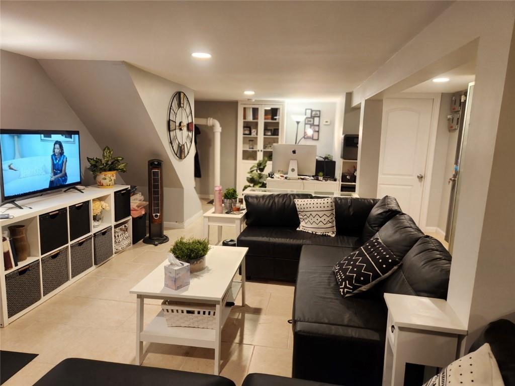 Single Family 119th  Queens, NY 11434, MLS-H6331351-30