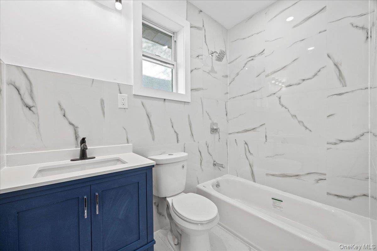 Single Family Van Nest Bronx, NY 10460, MLS-H6331391-21