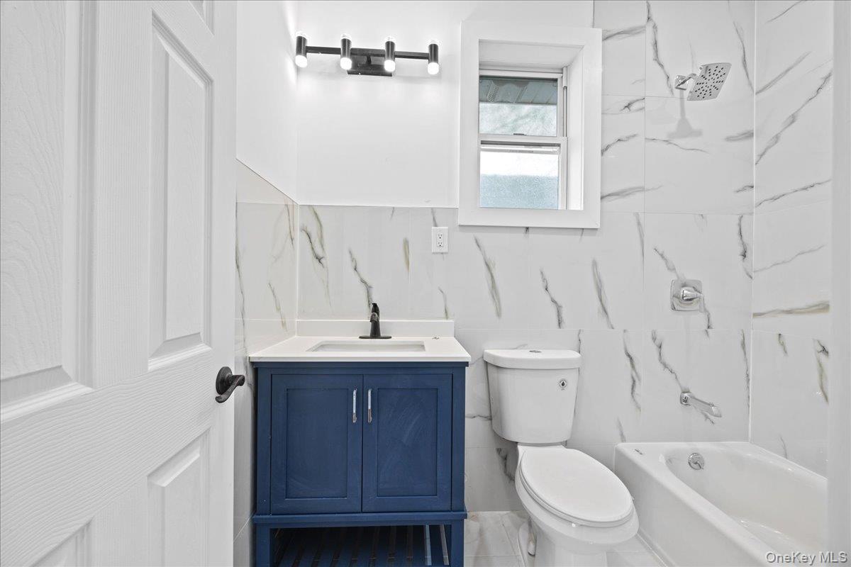 Single Family Van Nest Bronx, NY 10460, MLS-H6331391-22