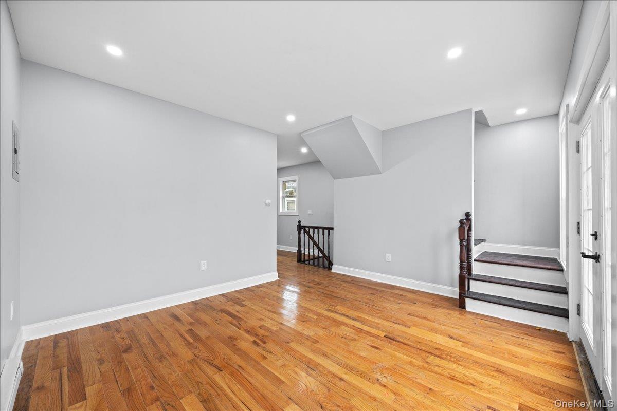Single Family Van Nest Bronx, NY 10460, MLS-H6331391-26