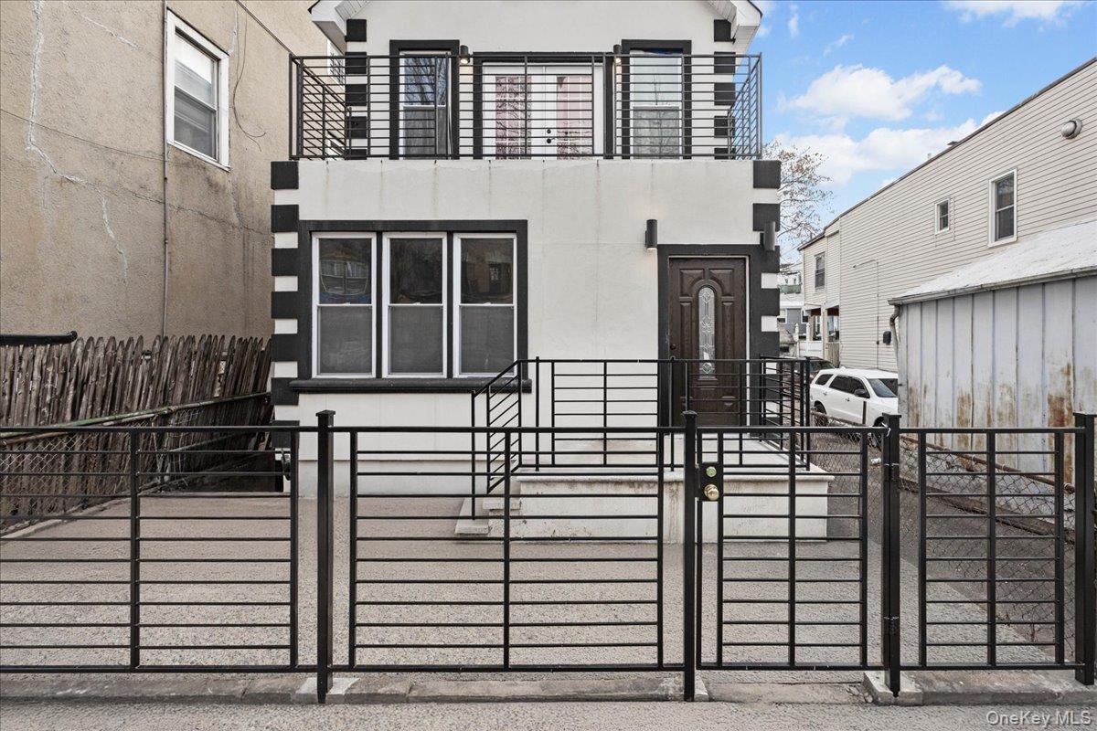 Single Family Van Nest Bronx, NY 10460, MLS-H6331391-4