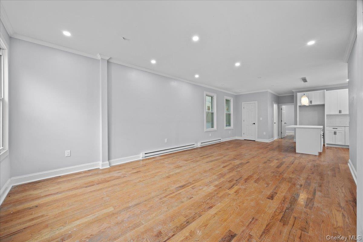 Single Family Van Nest Bronx, NY 10460, MLS-H6331391-6