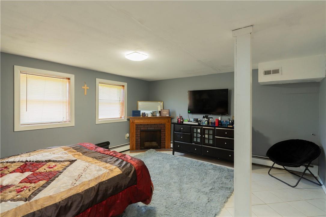 Single Family Bower  Dutchess County, NY 12603, MLS-H6331629-25