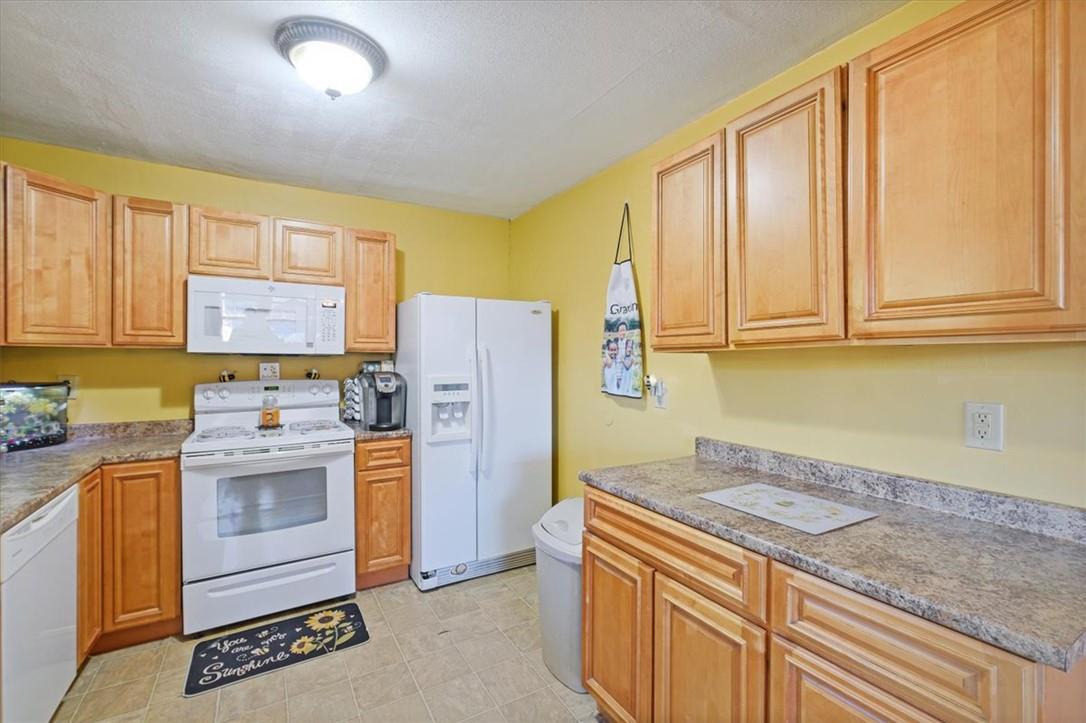 Single Family South  Ulster County, NY 12528, MLS-H6332336-13