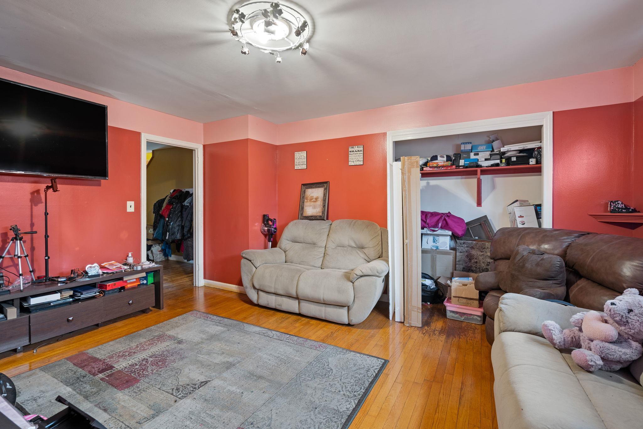 Single Family Tammany  Ulster County, NY 12401, MLS-H6332377-10