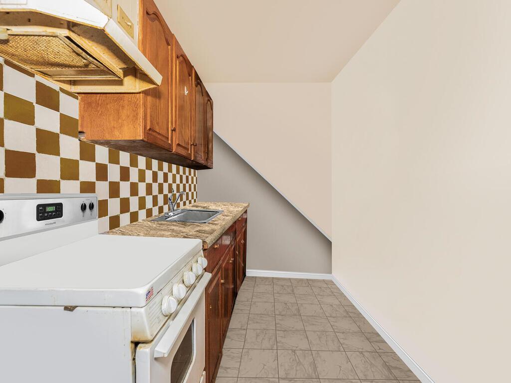 Single Family 233rd  Bronx, NY 10466, MLS-H6332682-24