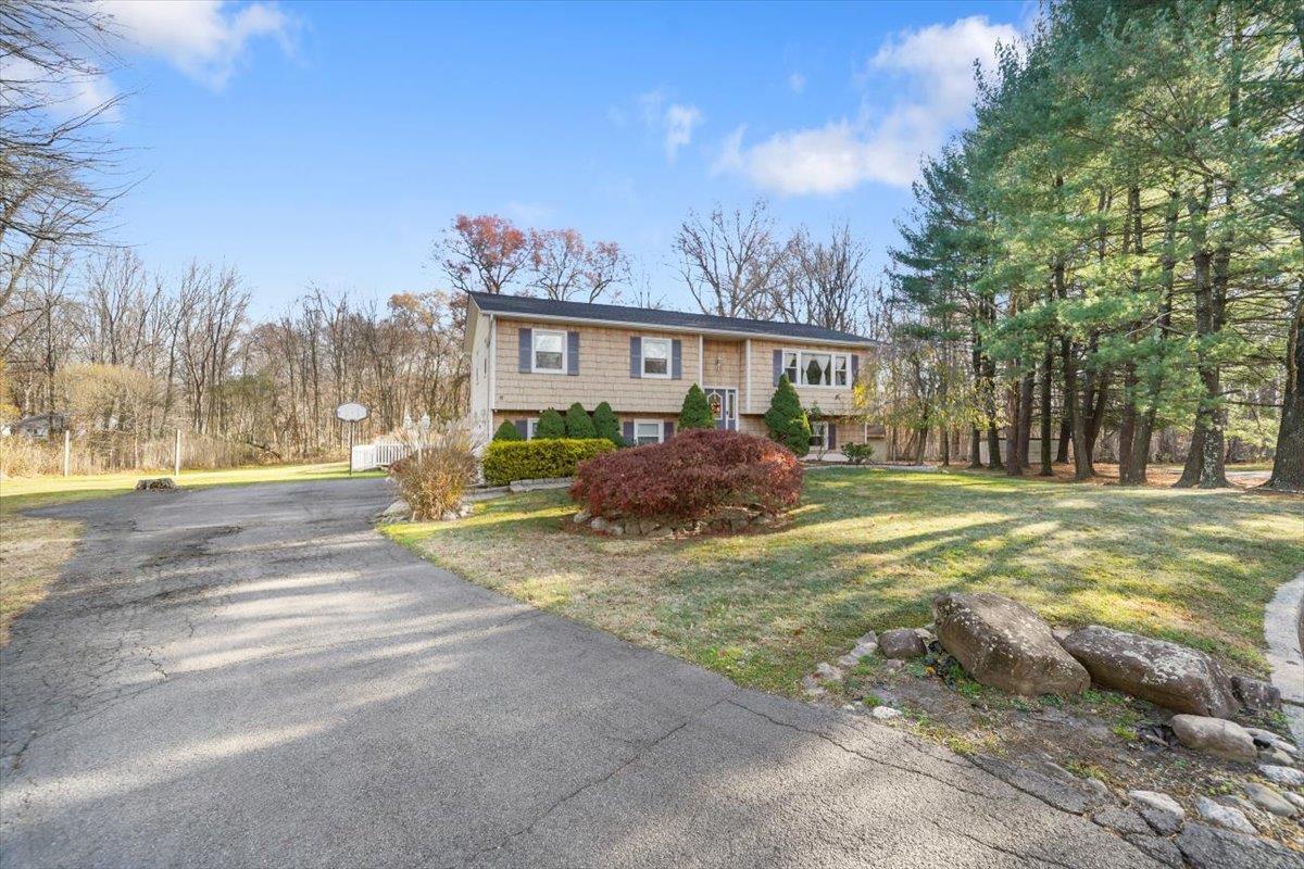 Single Family Green Bower  Rockland County, NY 10956, MLS-H6332855-3