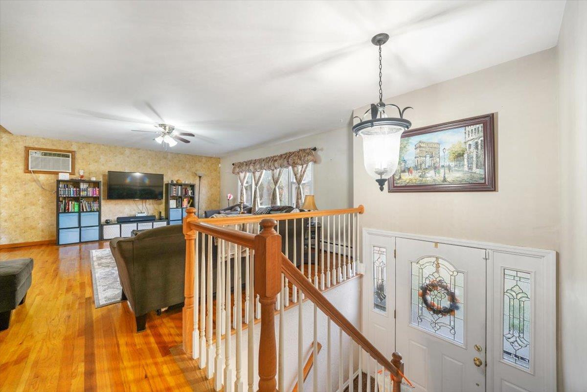 Single Family Green Bower  Rockland County, NY 10956, MLS-H6332855-4