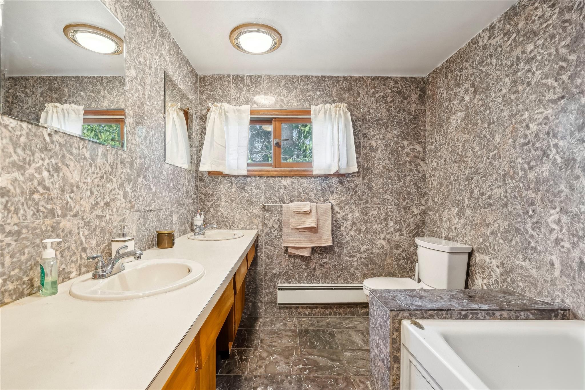 Single Family Hilltop  Westchester County, NY 10560, MLS-H6332948-15