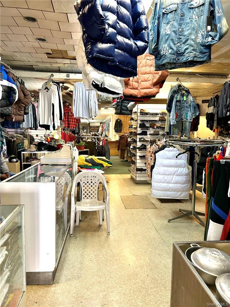 Single Family Main  Dutchess County, NY 12601, MLS-H6333282-5