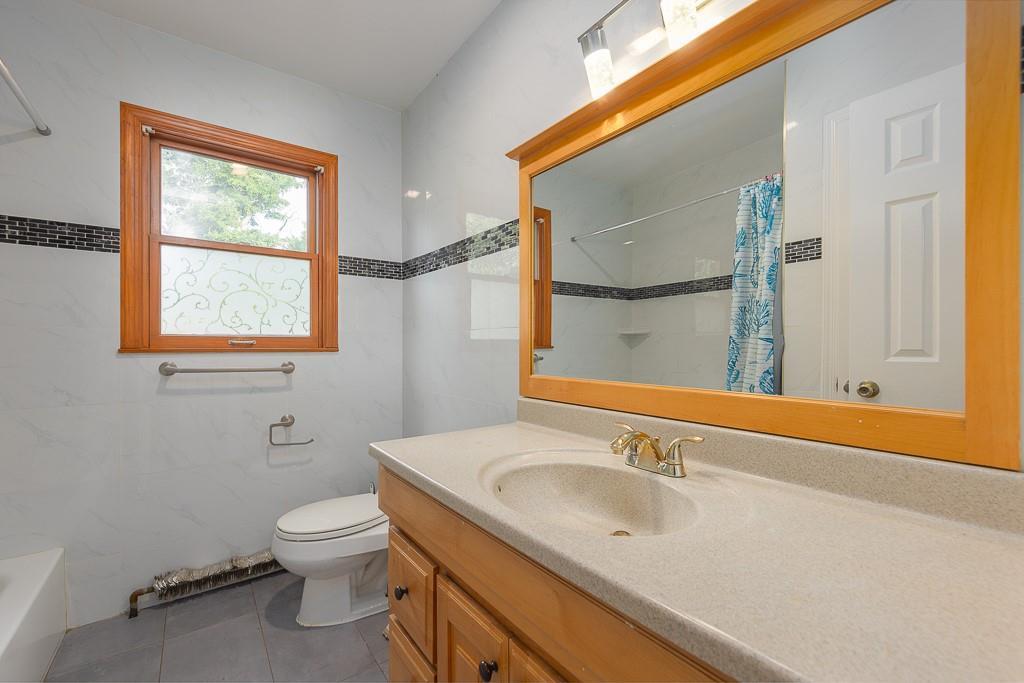 Single Family Newport  Rockland County, NY 10954, MLS-H6333556-16