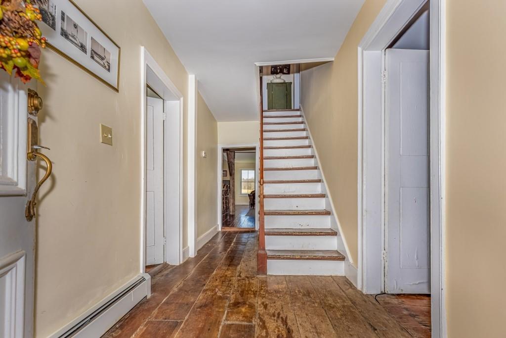 Single Family Albany Post  Ulster County, NY 12525, MLS-H6333843-9