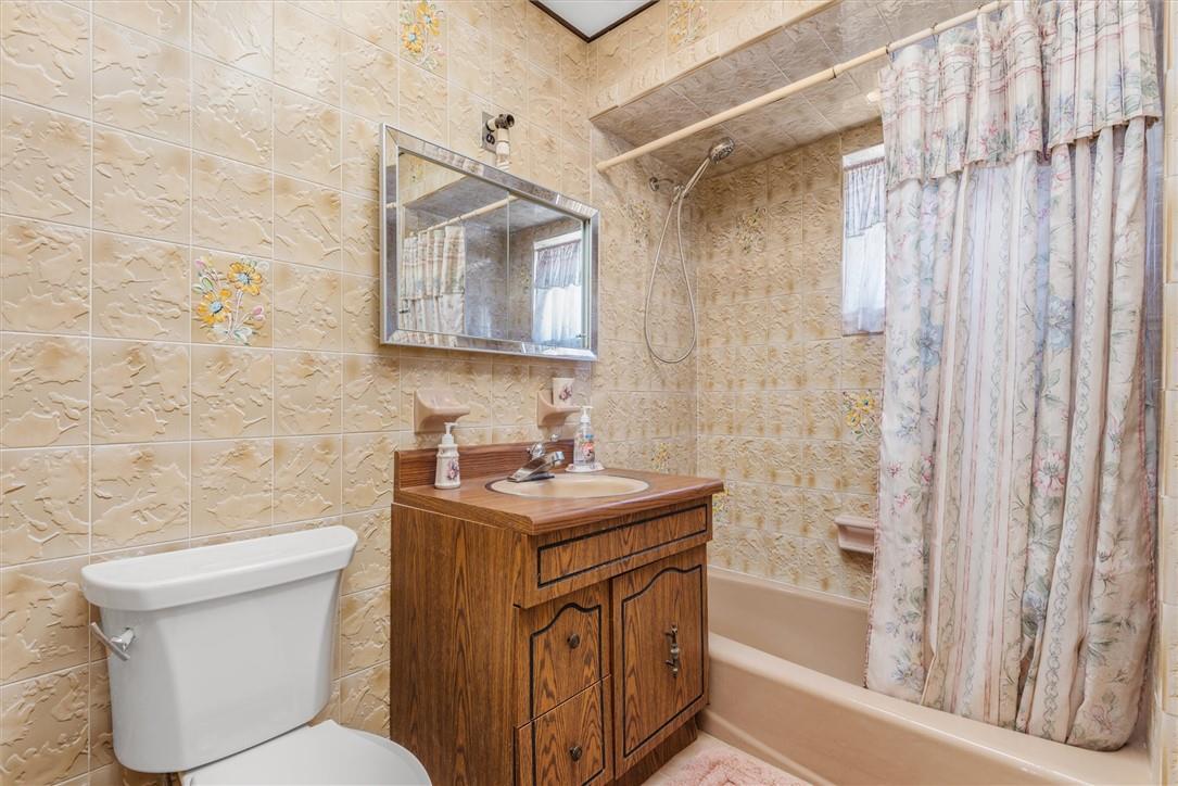 Single Family Hastings  Brooklyn, NY 11235, MLS-H6334330-13