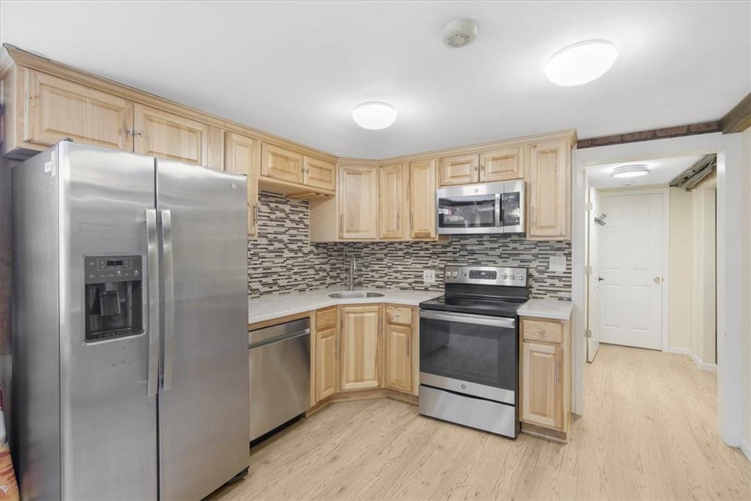 Single Family Bushwick  Dutchess County, NY 12603, MLS-H6334421-20