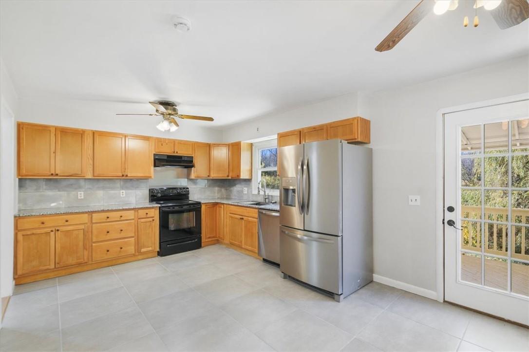 Single Family Bushwick  Dutchess County, NY 12603, MLS-H6334421-7