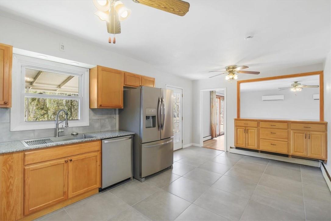 Single Family Bushwick  Dutchess County, NY 12603, MLS-H6334421-9