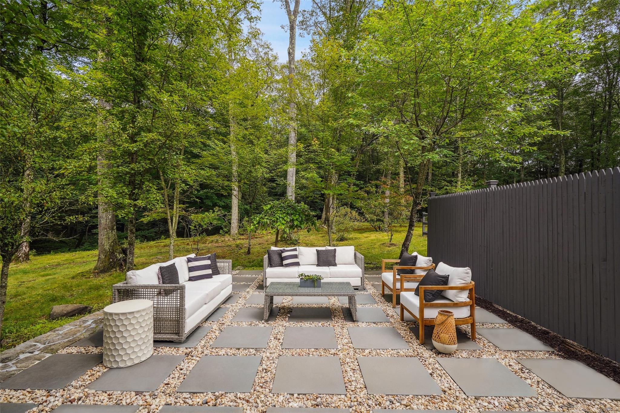 Single Family Old Mill River  Westchester County, NY 10576, MLS-H6334451-25