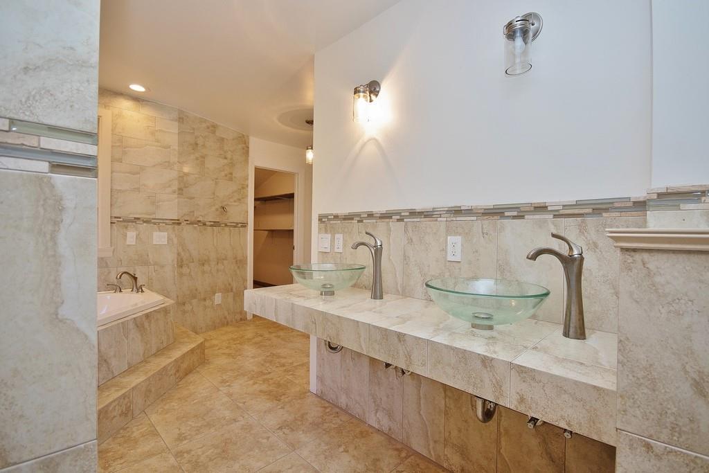 Single Family Hynes  Dutchess County, NY 12570, MLS-H6334942-12