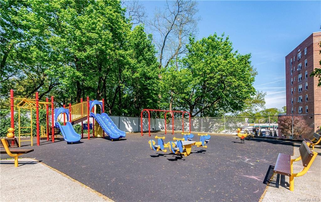 Coop Netherland  Bronx, NY 10471, MLS-H6334980-13