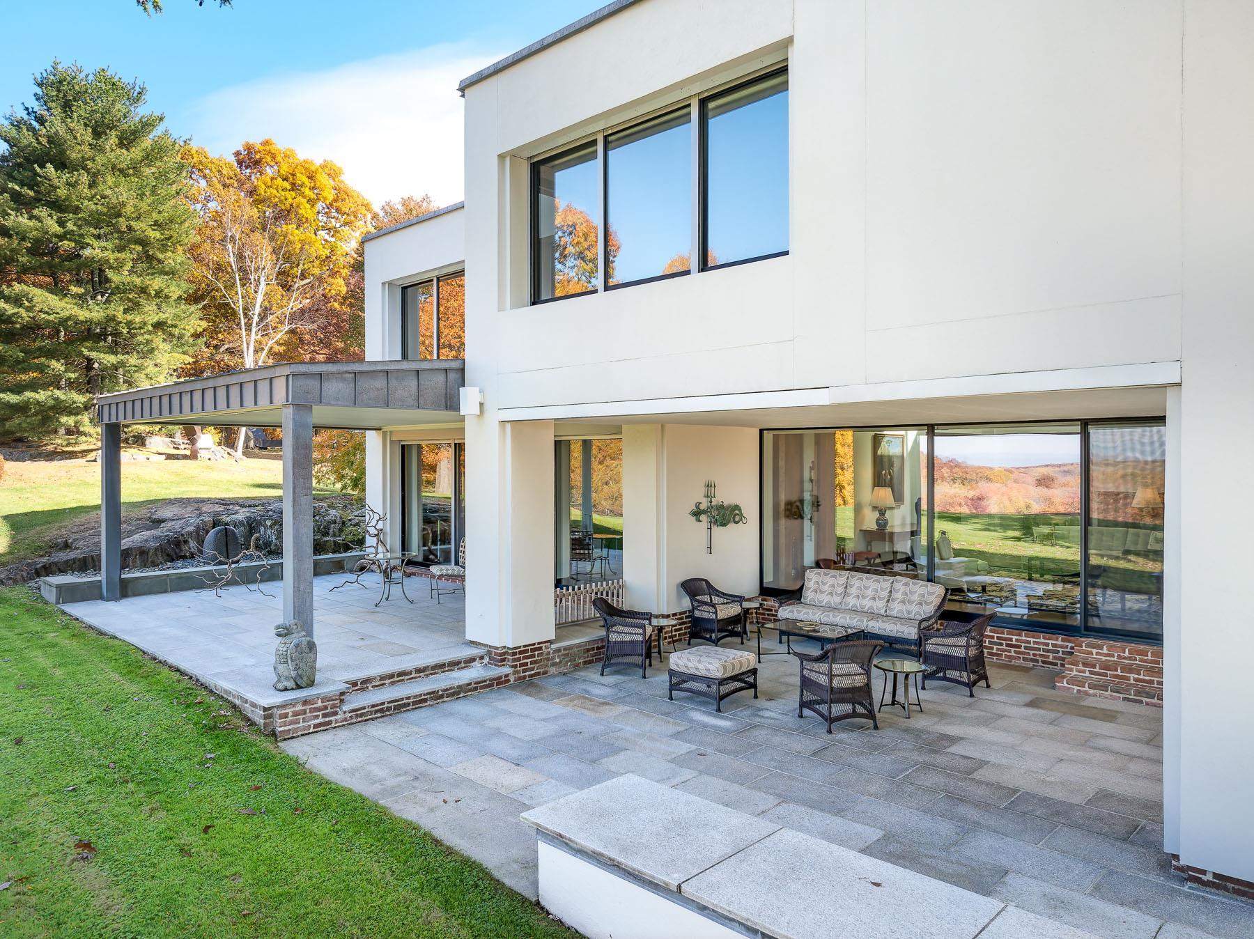 Single Family Raafenberg  Westchester County, NY 10591, MLS-H6335041-15