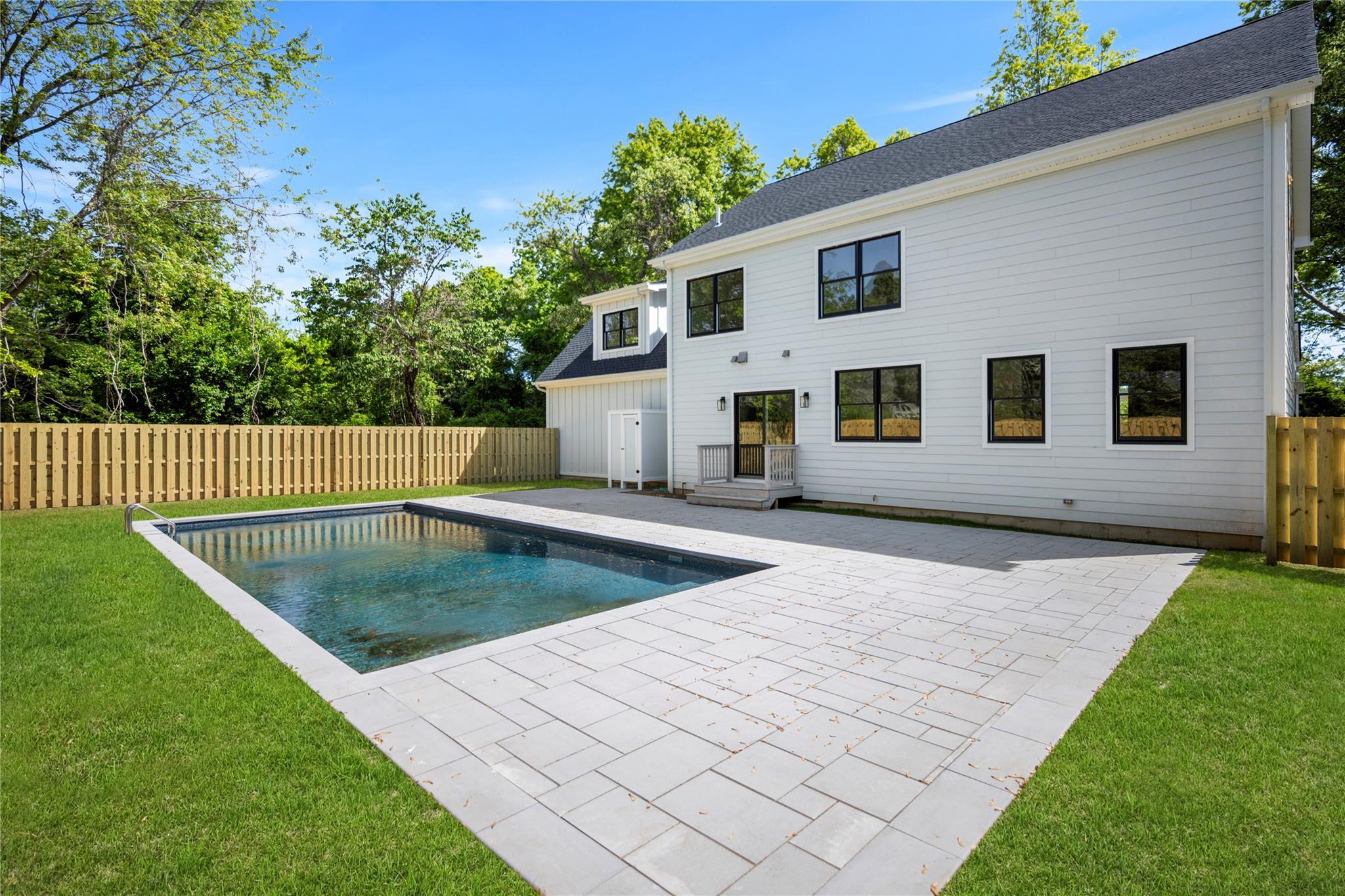 Single Family Greenway East  Suffolk County, NY 11957, MLS-H6335251-24