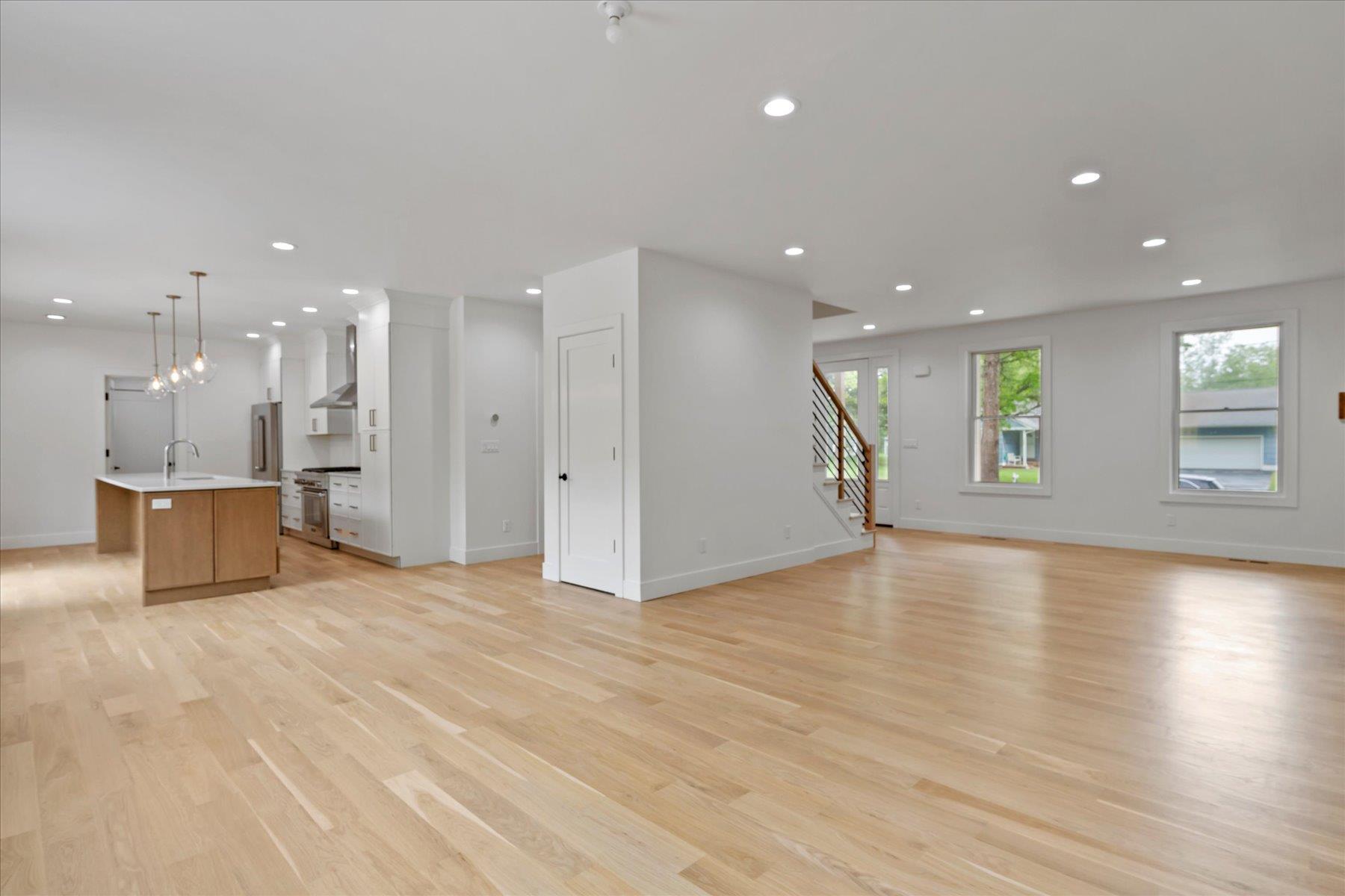 Single Family Greenway East  Suffolk County, NY 11957, MLS-H6335251-4