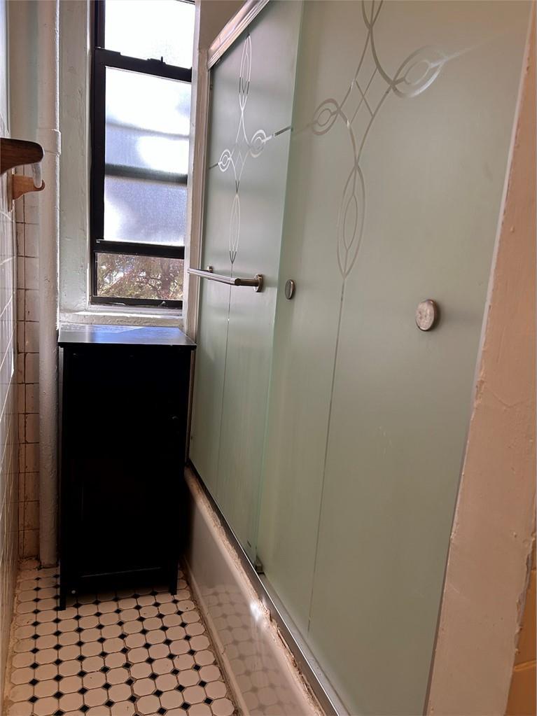 Coop Hoe Avenue  Bronx, NY 10459, MLS-H6335268-7