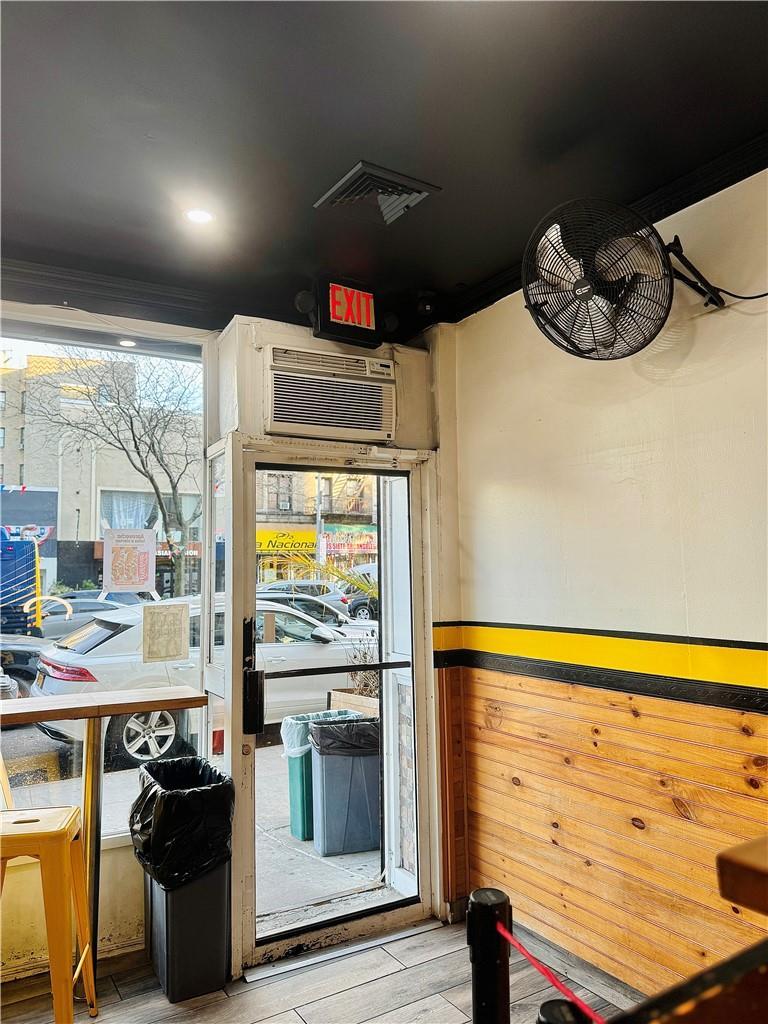 Commercial Sale Broadway  Manhattan, NY 10033, MLS-H6335544-18