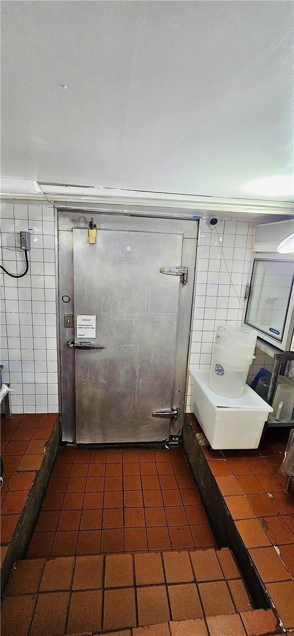 Commercial Sale Broadway  Manhattan, NY 10033, MLS-H6335544-8