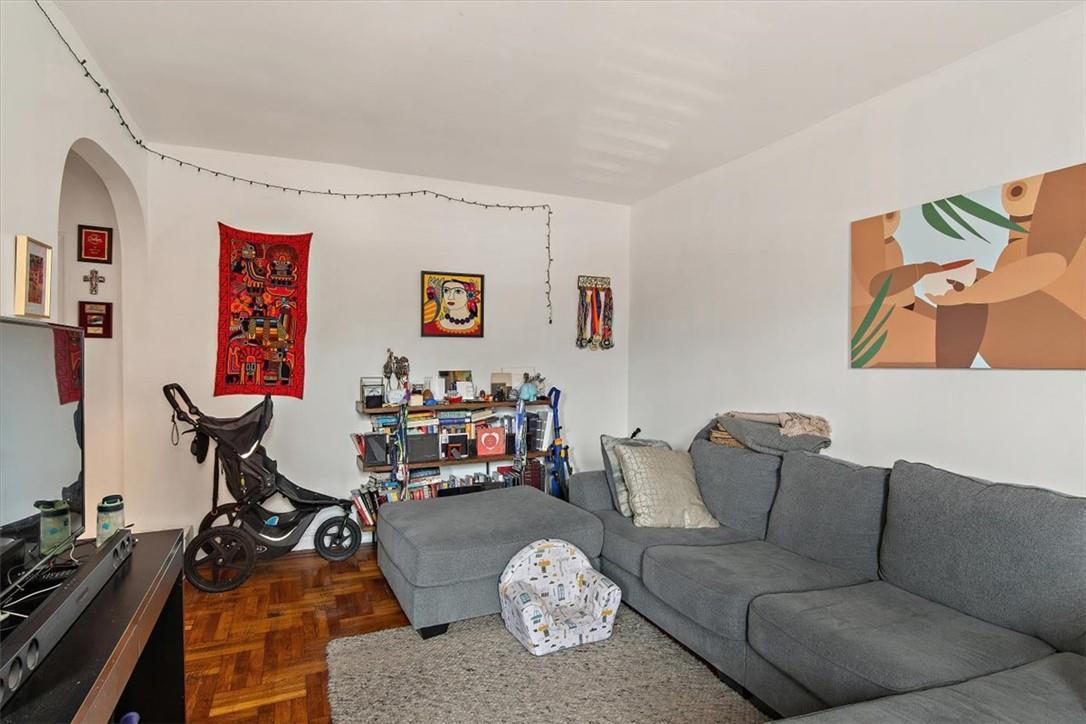 Coop Brady  Bronx, NY 10462, MLS-H6335703-10