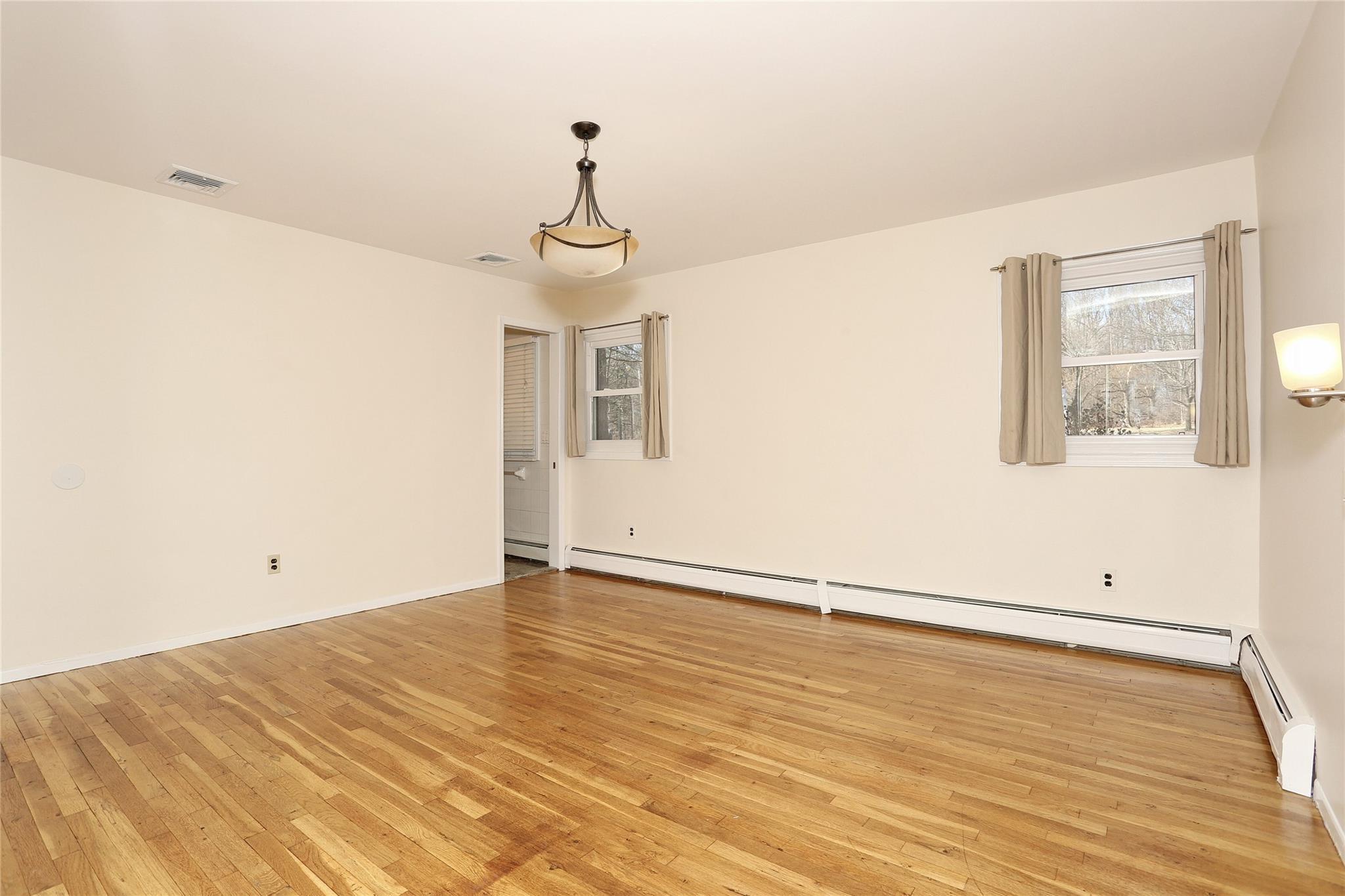 Single Family Country Club  Rockland County, NY 10952, MLS-H6335801-19