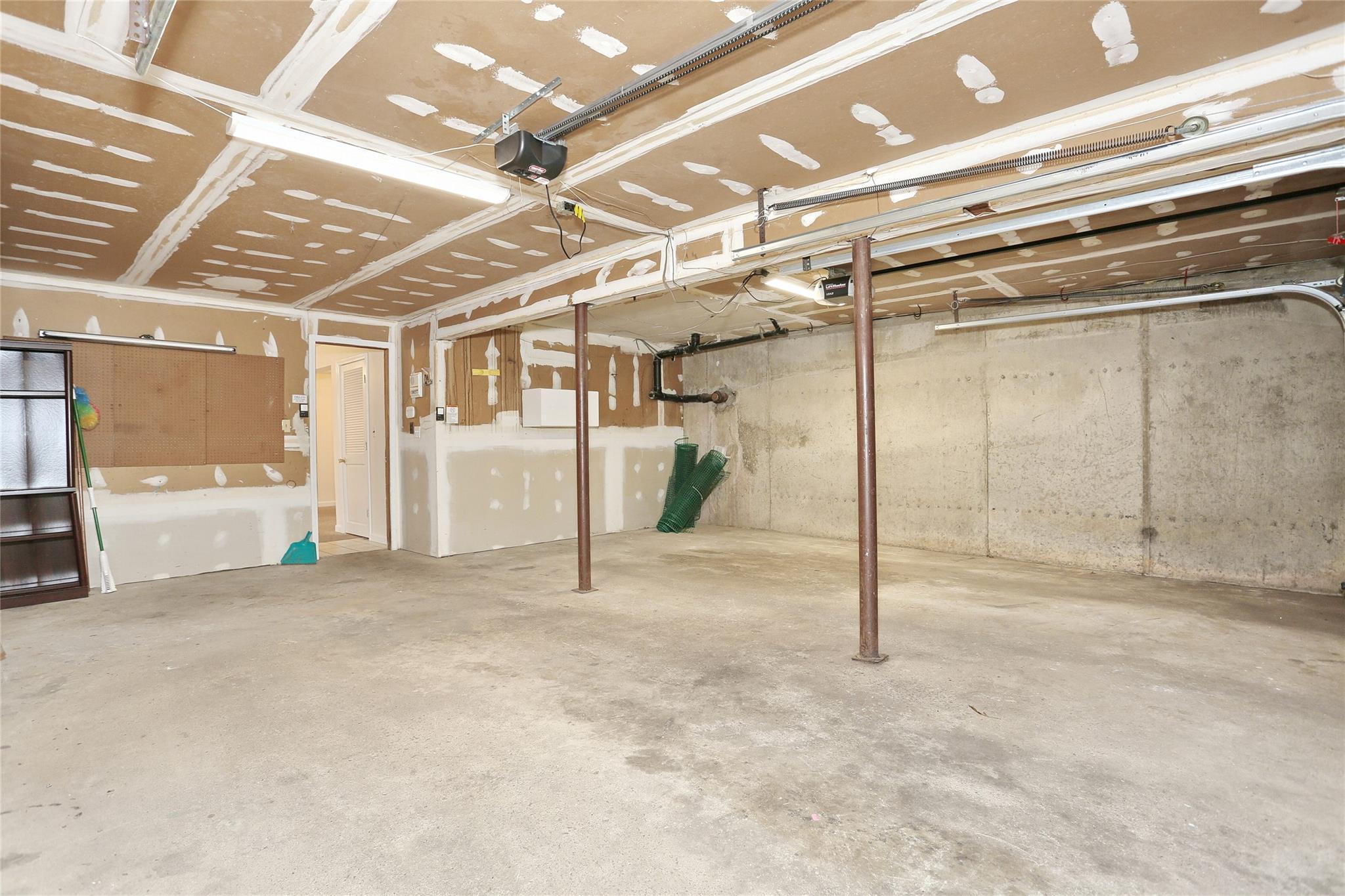 Single Family Country Club  Rockland County, NY 10952, MLS-H6335801-29