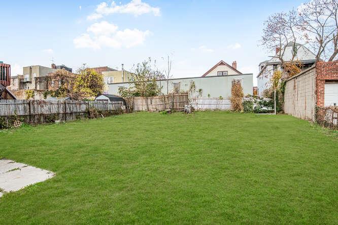 Single Family 226  Bronx, NY 10466, MLS-H6335810-23