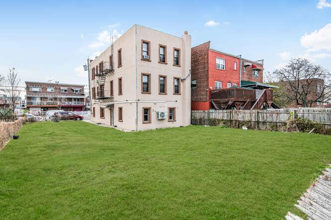 Single Family 226  Bronx, NY 10466, MLS-H6335810-24