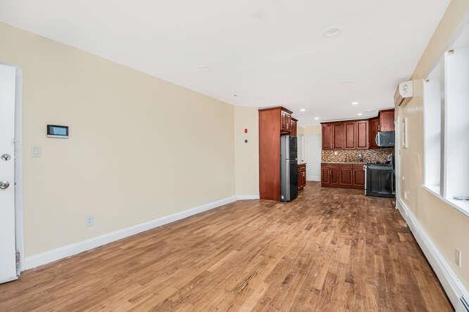 Single Family 226  Bronx, NY 10466, MLS-H6335810-5