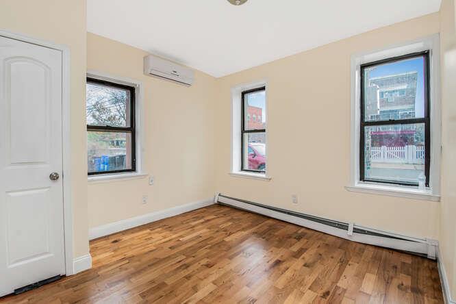 Single Family 226  Bronx, NY 10466, MLS-H6335810-7