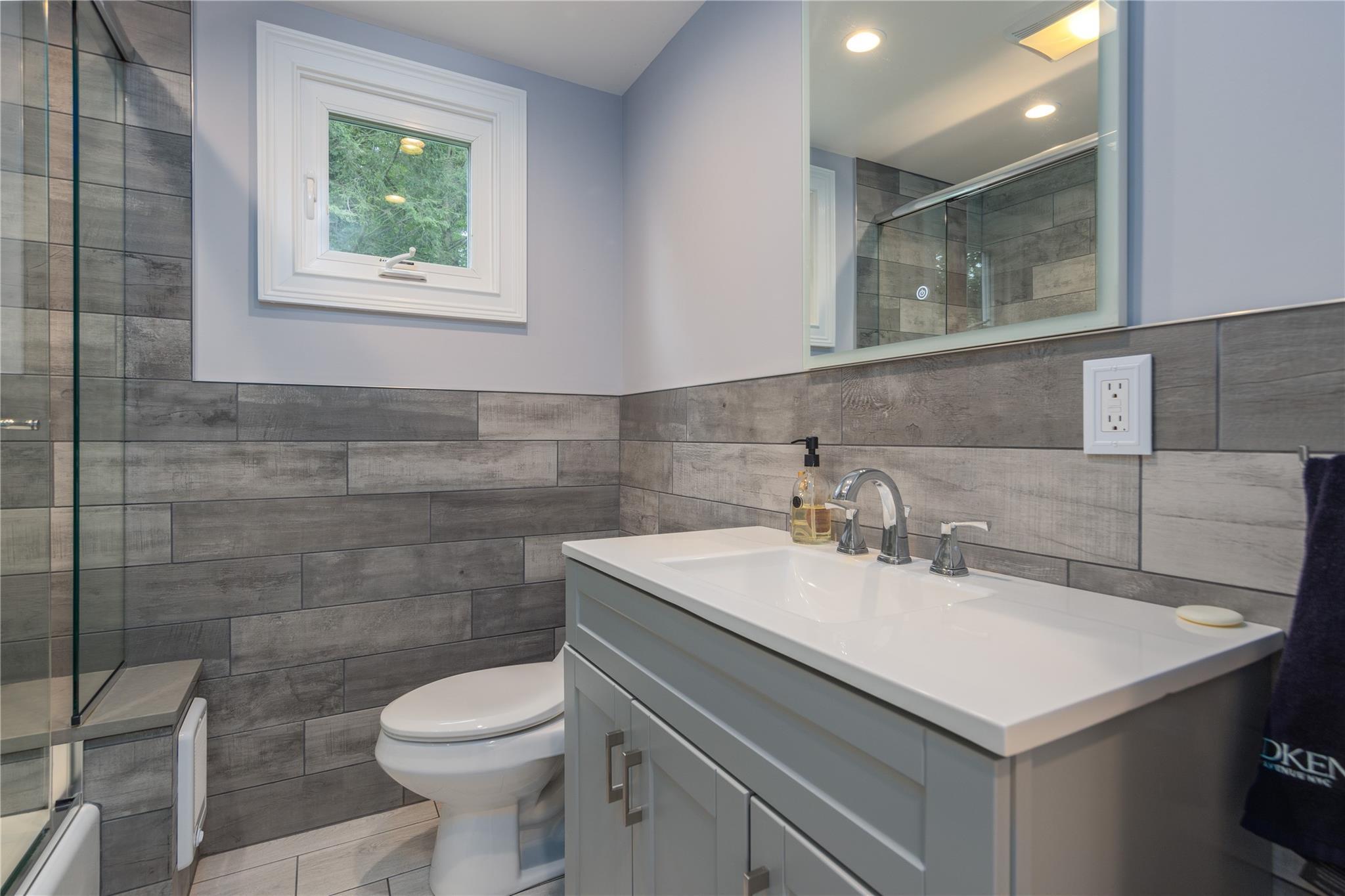 Single Family Hubbard  Westchester County, NY 10708, MLS-H6335857-23