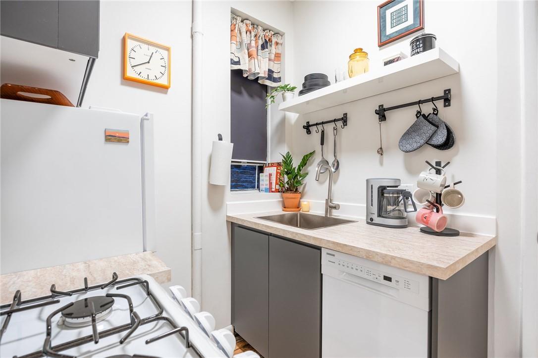 Coop 50th  Manhattan, NY 10019, MLS-H6336033-6