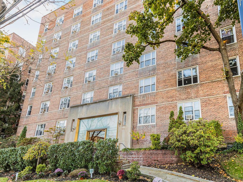 Coop Riverdale  Bronx, NY 10471, MLS-H6336126-19