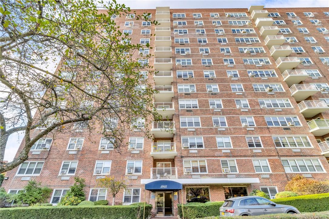 Coop Blackstone  Bronx, NY 10471, MLS-H6336165-14