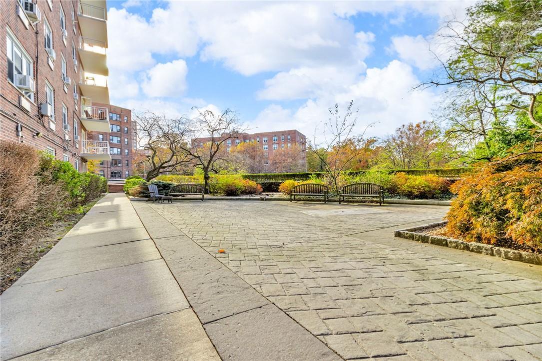 Coop Blackstone  Bronx, NY 10471, MLS-H6336165-18