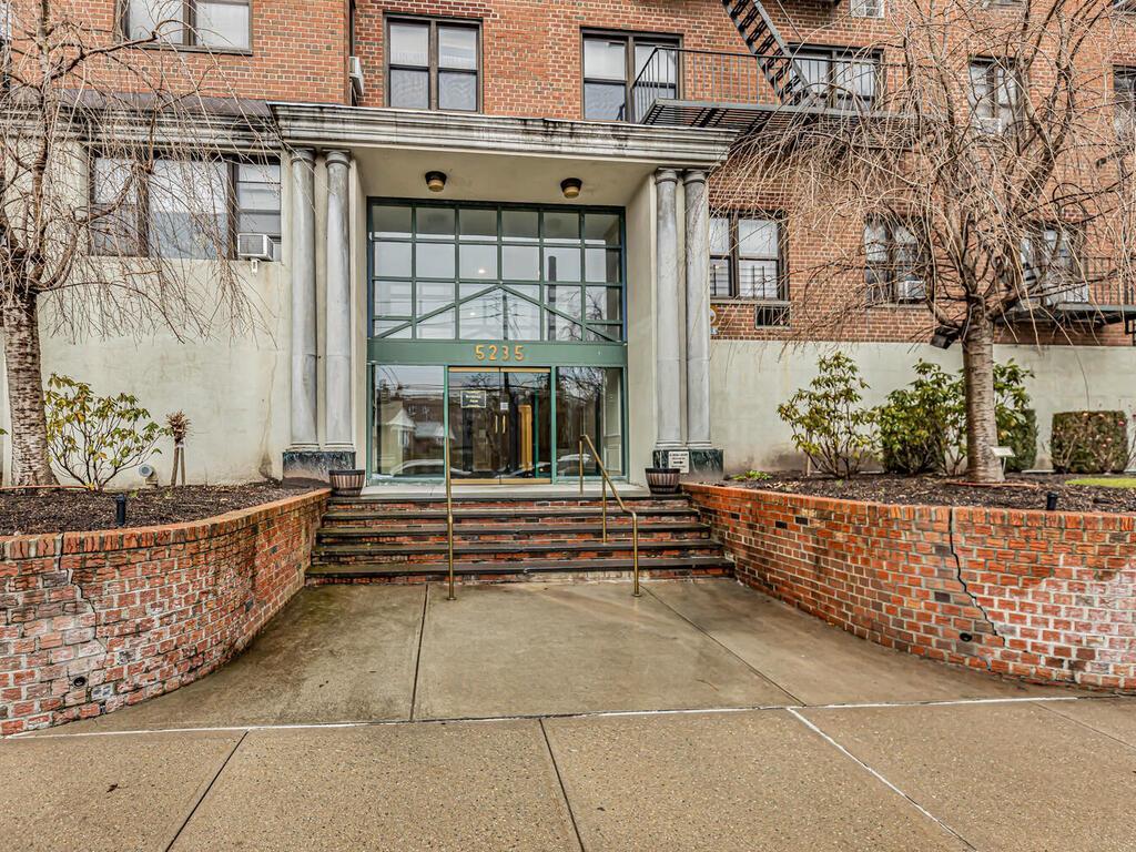 Coop Post  Bronx, NY 10471, MLS-H6336414-14