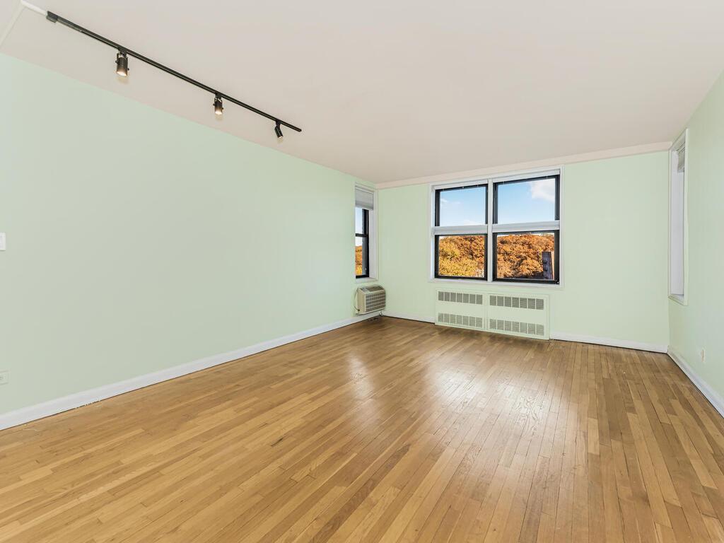 Coop Post  Bronx, NY 10471, MLS-H6336414-2