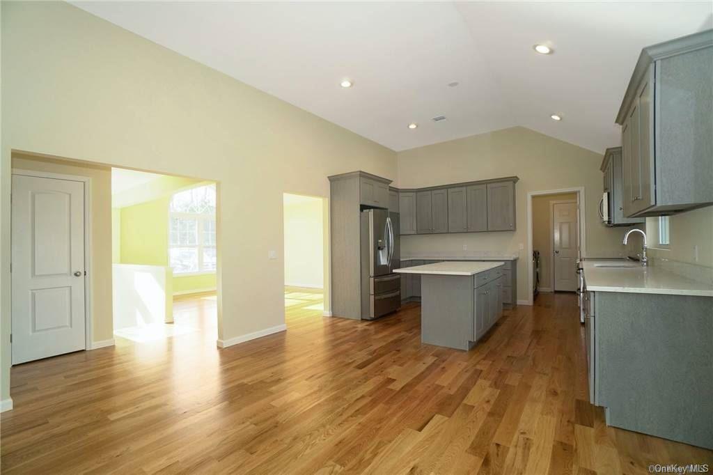 Single Family Blue Point  Suffolk County, NY 11738, MLS-L3109646-13