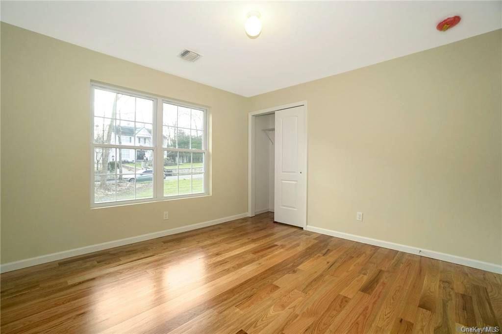 Single Family Blue Point  Suffolk County, NY 11738, MLS-L3109646-17