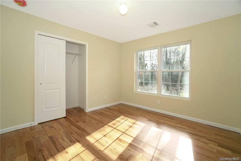 Single Family Blue Point  Suffolk County, NY 11738, MLS-L3109646-20