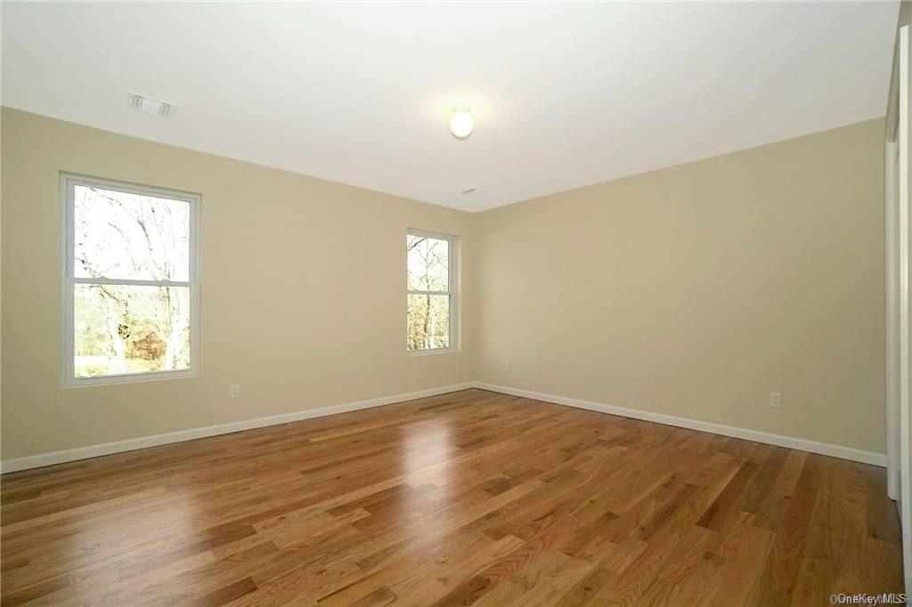 Single Family Blue Point  Suffolk County, NY 11738, MLS-L3109646-21