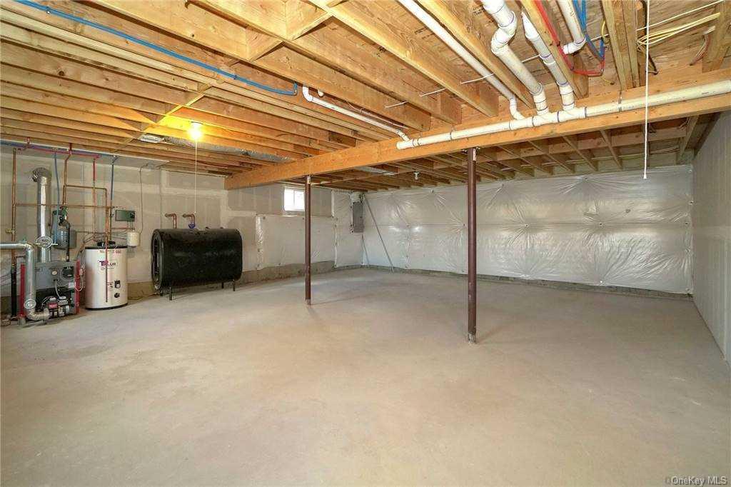 Single Family Blue Point  Suffolk County, NY 11738, MLS-L3109646-24