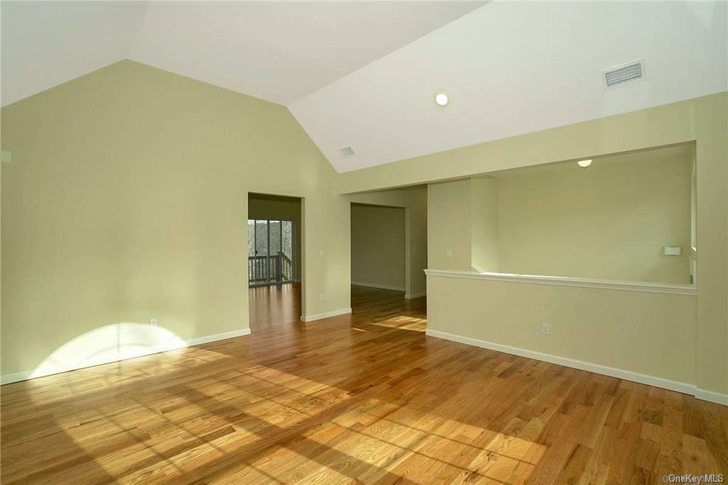 Single Family Blue Point  Suffolk County, NY 11738, MLS-L3109646-5